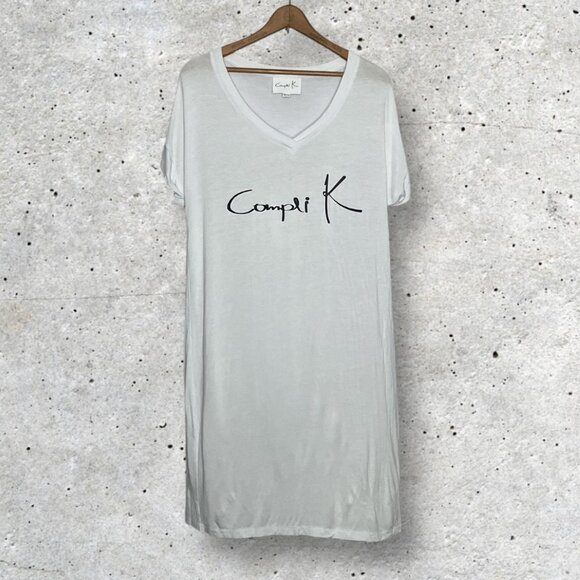 Compli K One‎ Size O/S White V-Neck Logo Soft Knit T-Shirt Love Pullover Dress - Picture 1 of 4